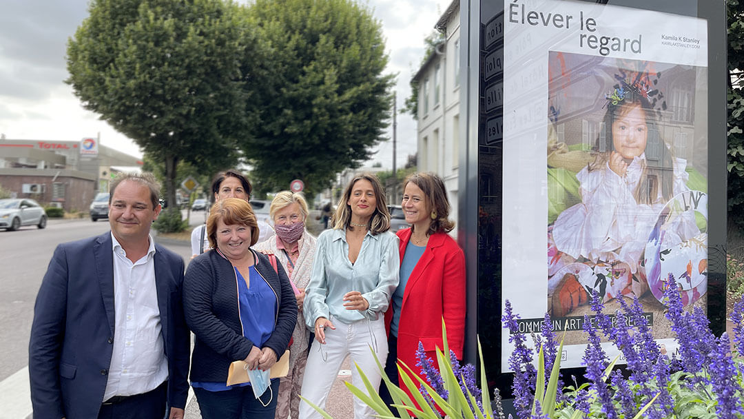 "Élever le regard", l'exposition urbaine à Louviers