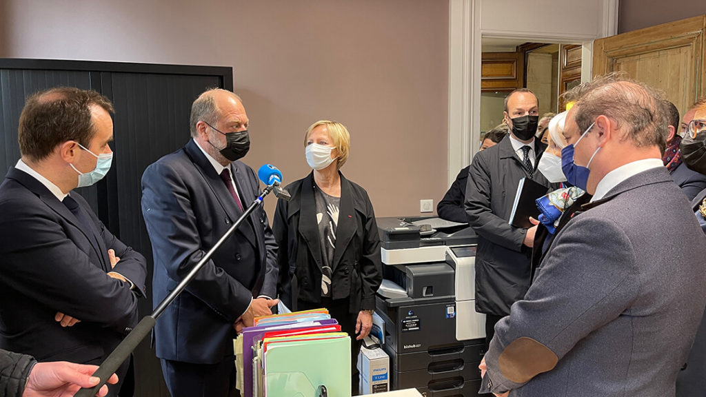 Echanges avec les membres du tribunal