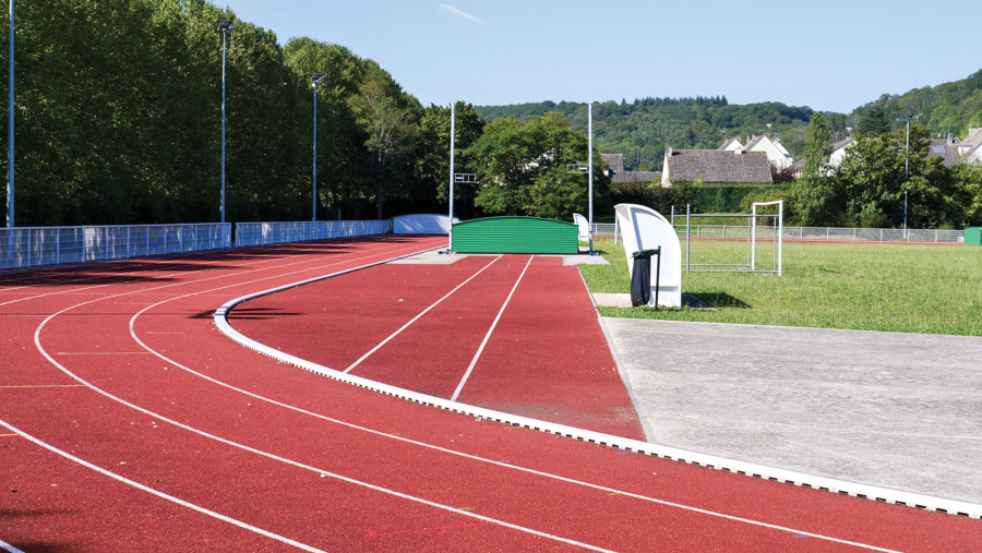 Rénovation de la piste d'athlétisme