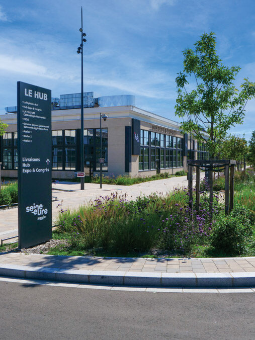Le Hub et son parvis