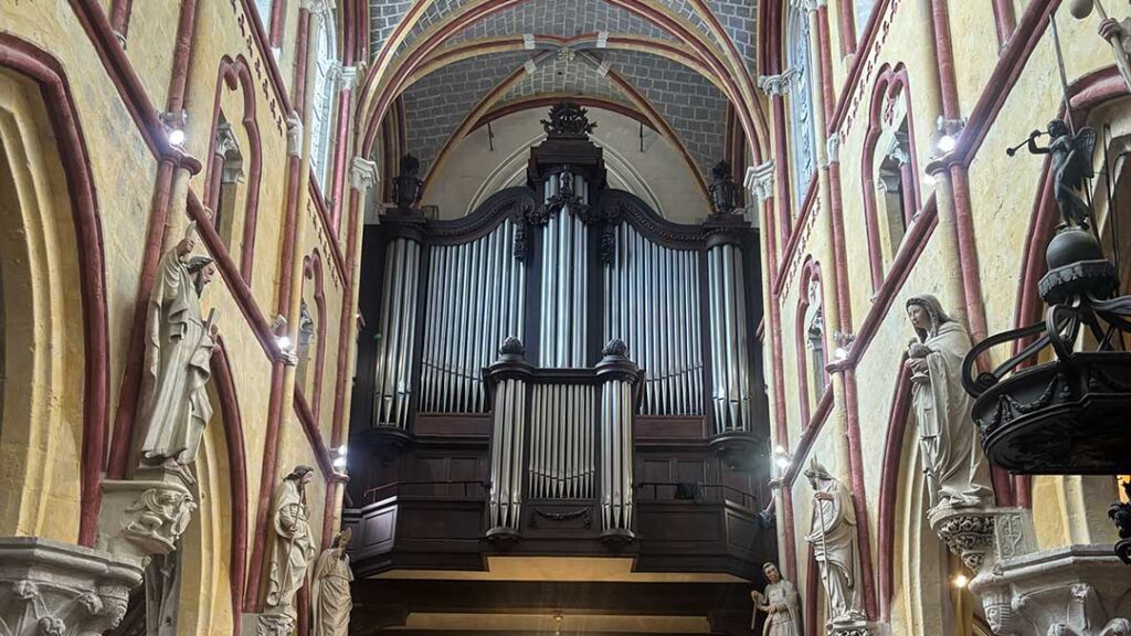 Le grand orgue Maurice Duruflé de l'église Notre-Dame de Louviers.